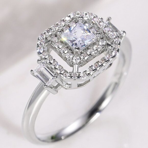 💍New Luxury Engagement Clear Diamond Square Noble Dainty Ring for Women, K782 - Picture 1 of 9